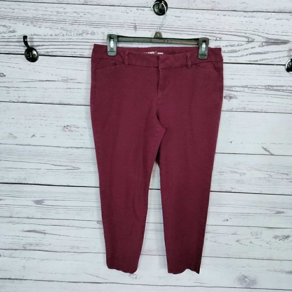 "Old Navy" woman's cropped pants